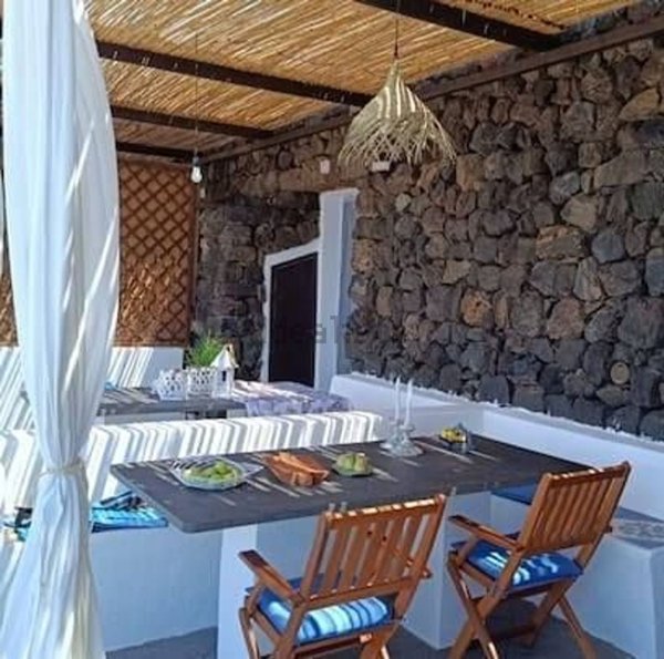 casa indipendente in vendita a Pantelleria