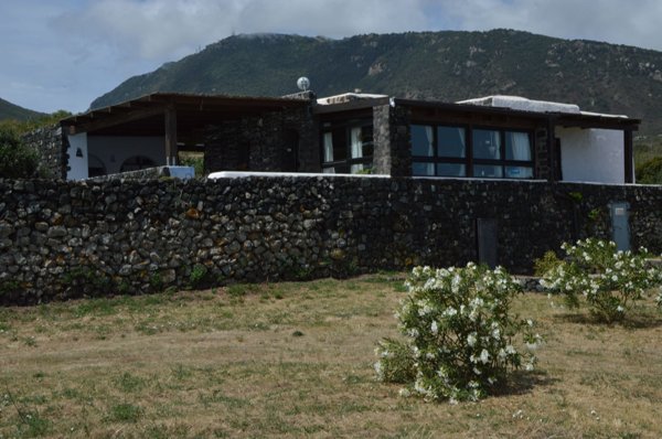 casa indipendente in vendita a Pantelleria in zona Gadir