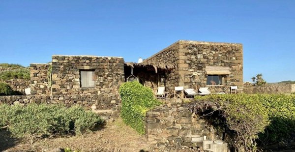 quadrivano in vendita a Pantelleria