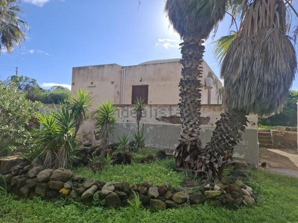 casa indipendente in vendita a Pantelleria