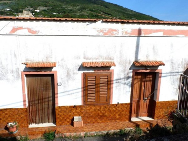 casa indipendente in vendita a Pantelleria