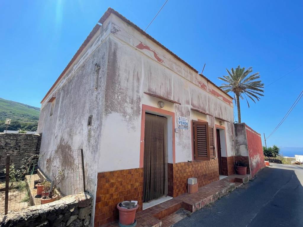 casa indipendente in vendita a Pantelleria