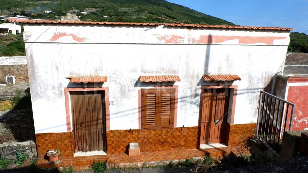 casa indipendente in vendita a Pantelleria
