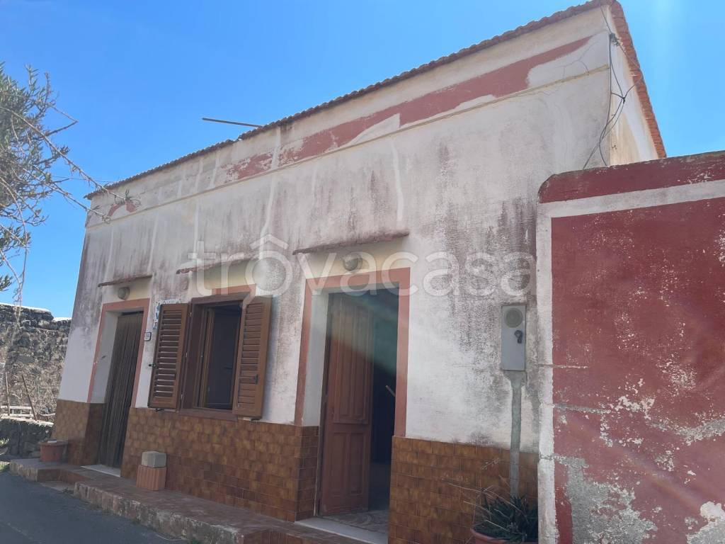 casa indipendente in vendita a Pantelleria