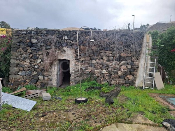 casa indipendente in vendita a Pantelleria in zona Tracino