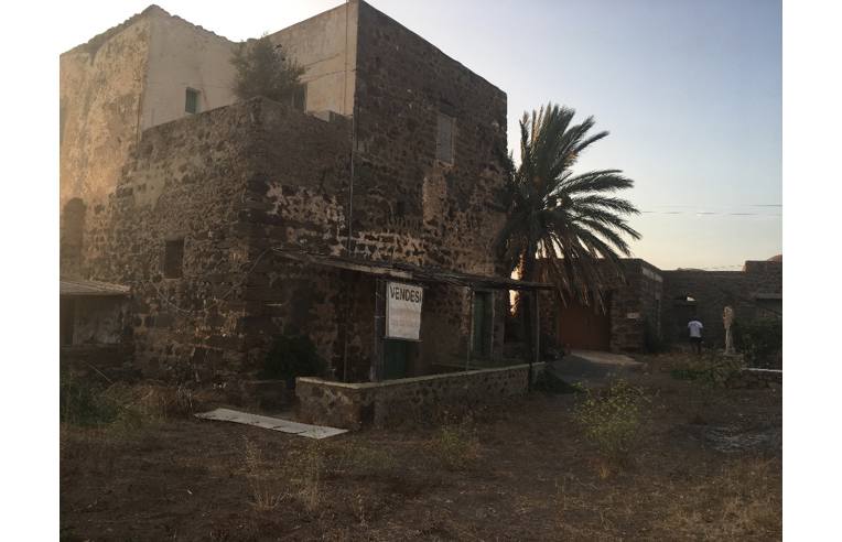casa indipendente in vendita a Pantelleria