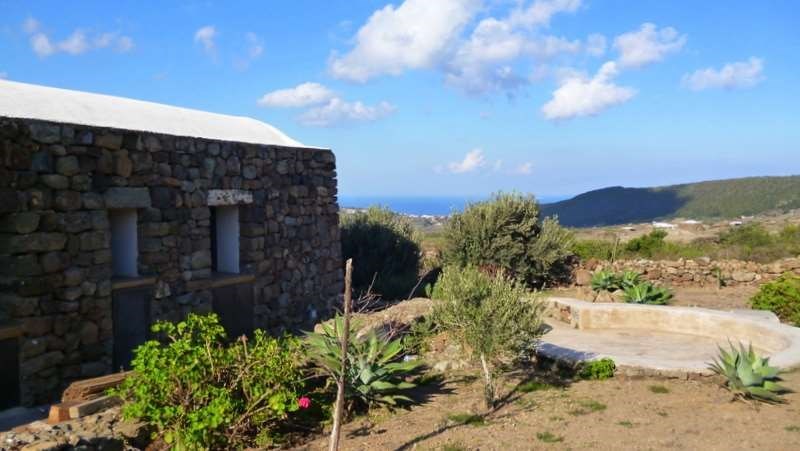 casa semindipendente in vendita a Pantelleria in zona Tracino