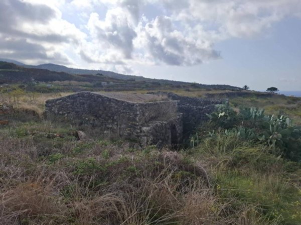 casa indipendente in vendita a Pantelleria