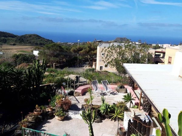 casa indipendente in vendita a Pantelleria in zona Scauri