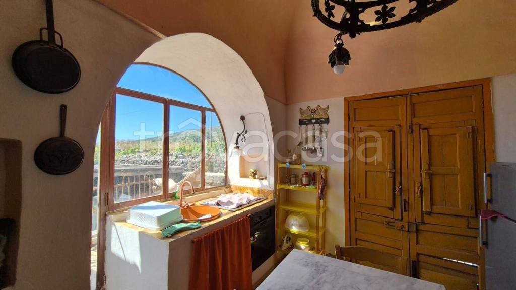 casa indipendente in vendita a Pantelleria in zona Tracino