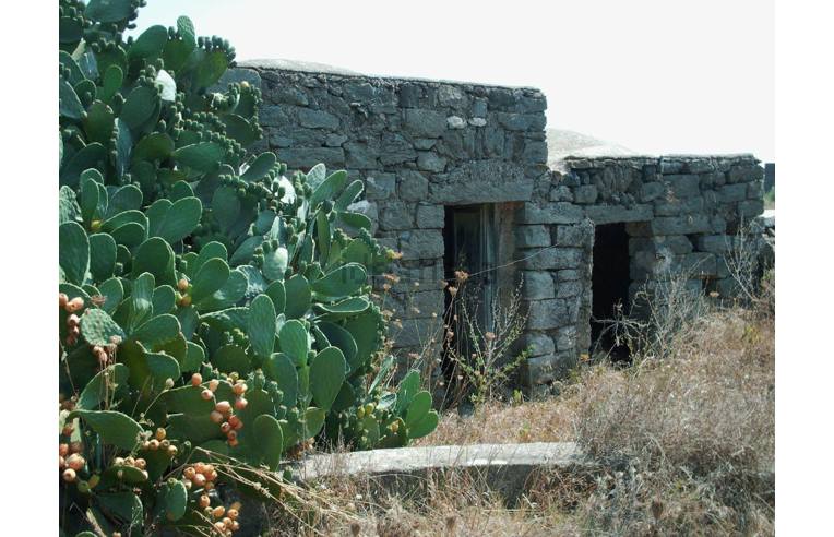 casa indipendente in vendita a Pantelleria