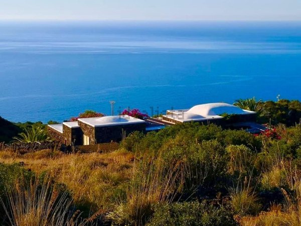 quadrivano in vendita a Pantelleria in zona Balata dei Turchi