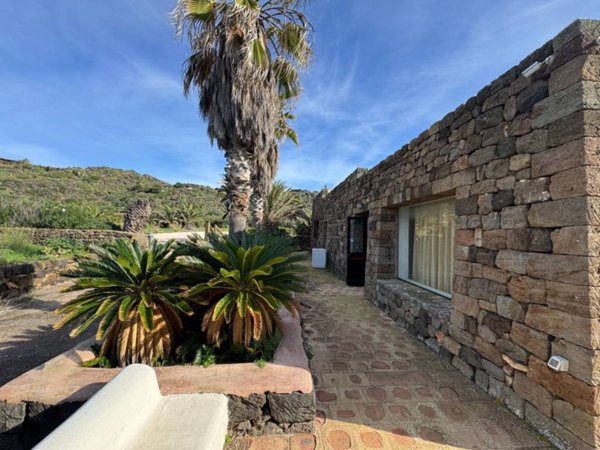casale in vendita a Pantelleria