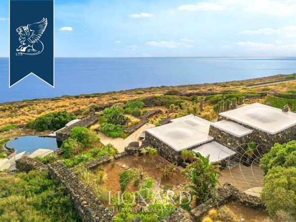 casa indipendente in vendita a Pantelleria