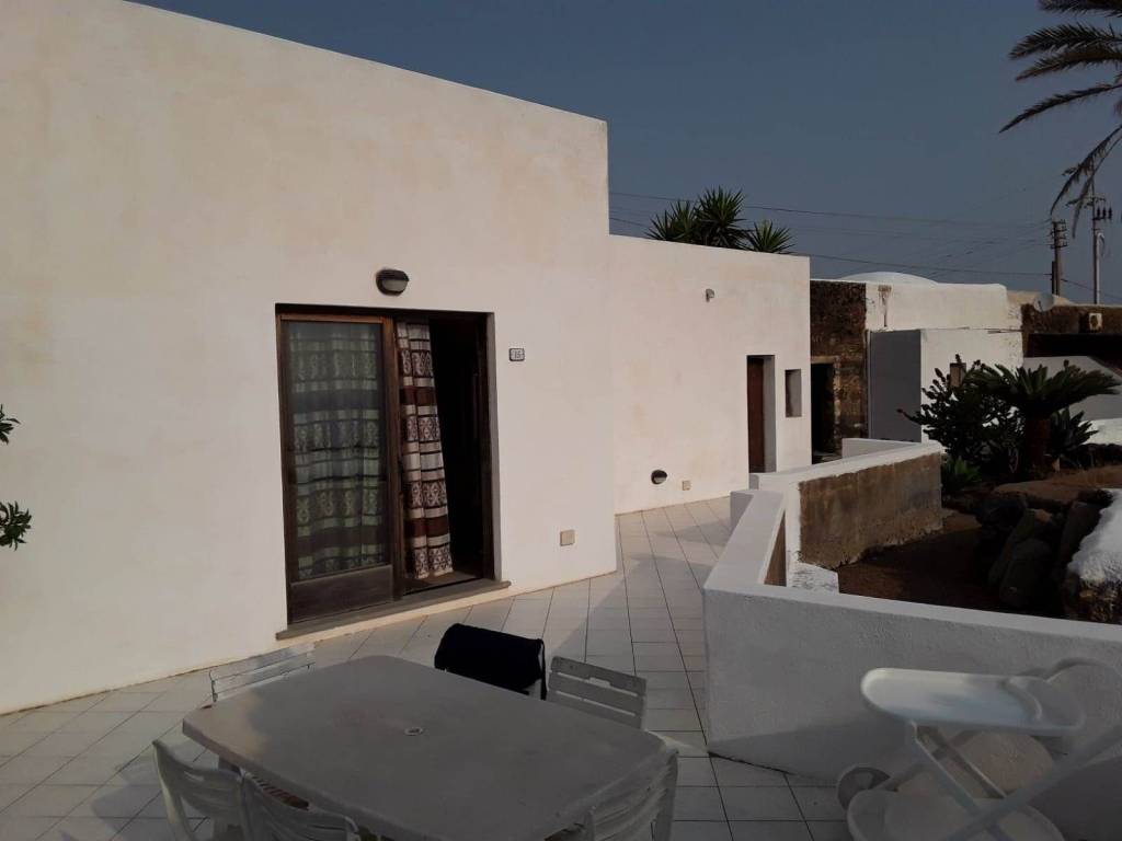 casa indipendente in vendita a Pantelleria