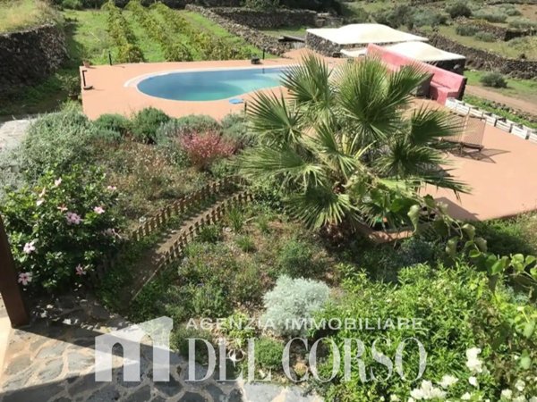 casa indipendente in vendita a Pantelleria in zona Scauri