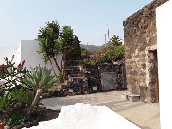 casale in vendita a Pantelleria