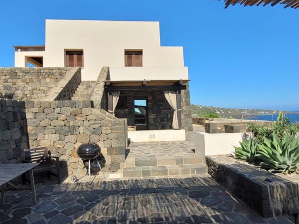 casa indipendente in vendita a Pantelleria