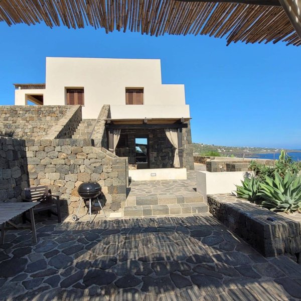 casa indipendente in vendita a Pantelleria