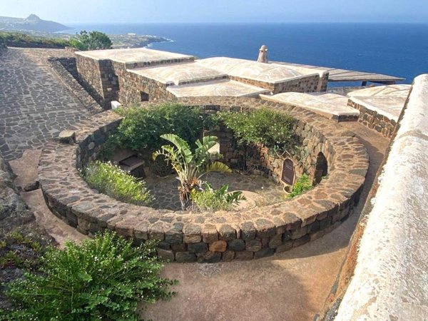 casa indipendente in vendita a Pantelleria