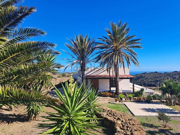 casa indipendente in vendita a Pantelleria