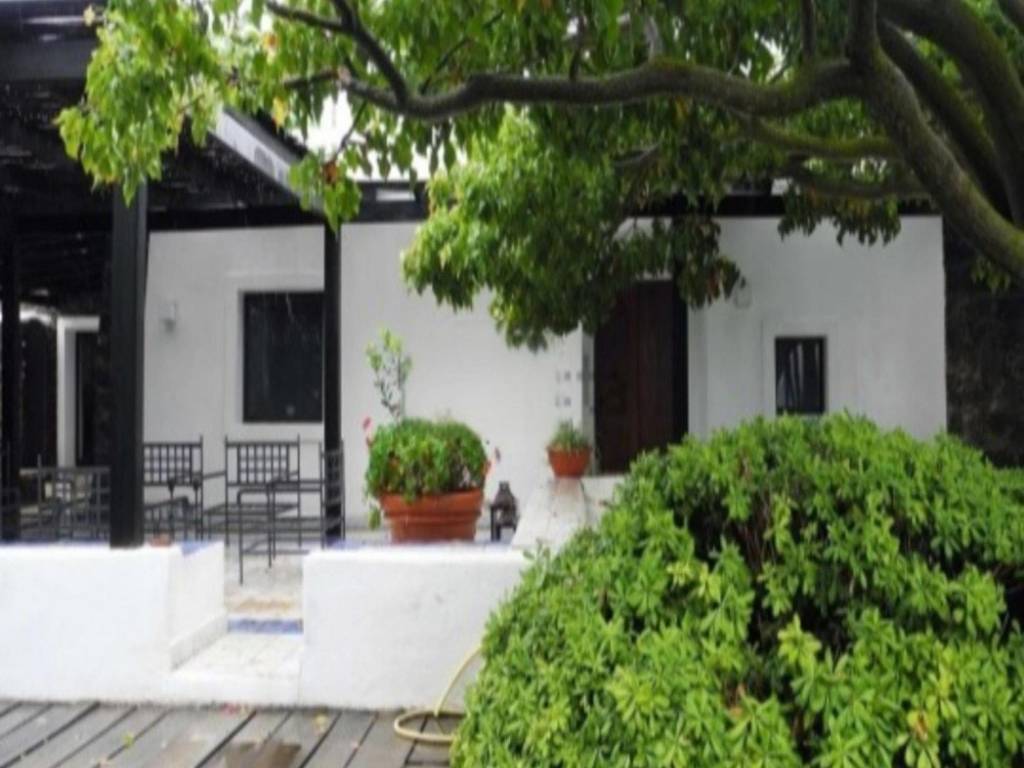 casa indipendente in vendita a Pantelleria in zona Kamma