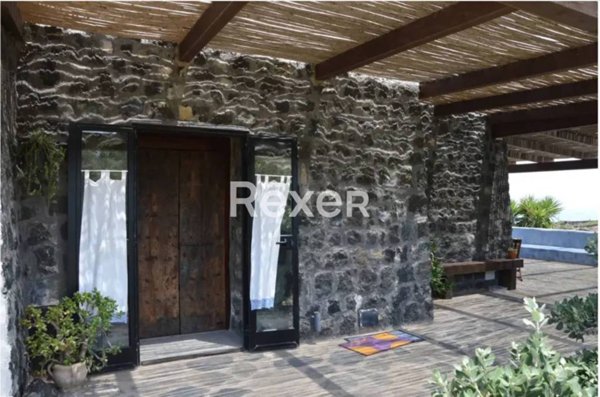 casa indipendente in vendita a Pantelleria in zona Tracino