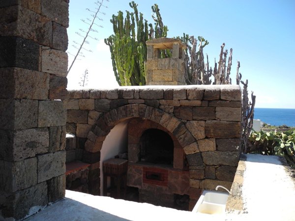 esavano in vendita a Pantelleria