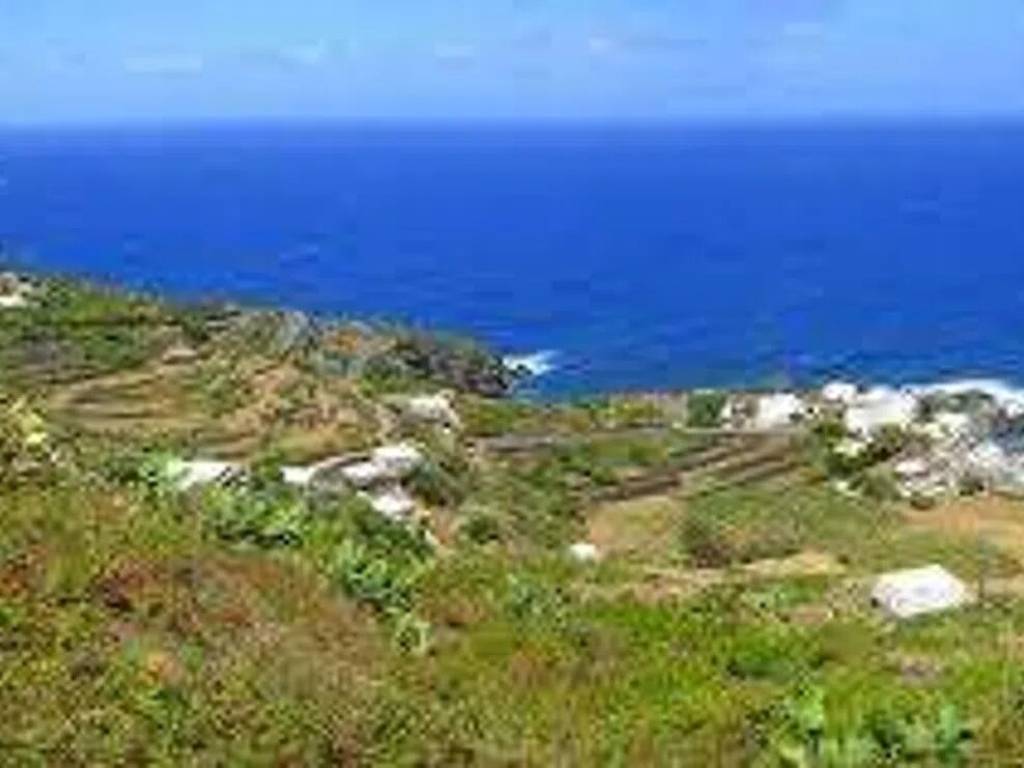 casa indipendente in vendita a Pantelleria