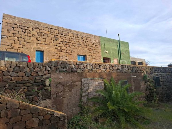 casa indipendente in vendita a Pantelleria