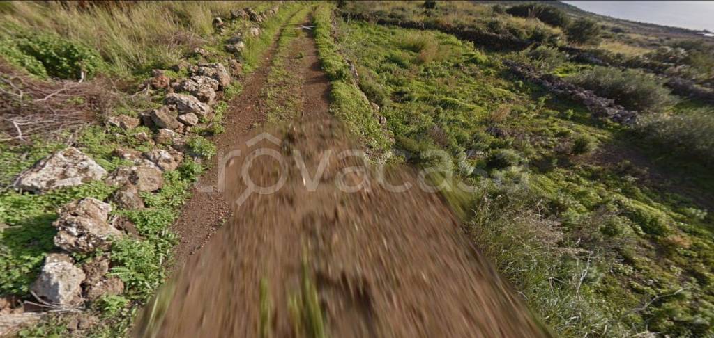 terreno edificabile in vendita a Pantelleria