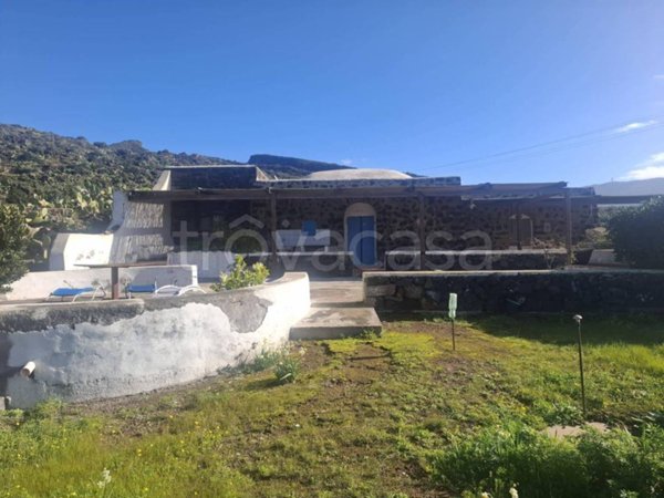 casa indipendente in vendita a Pantelleria