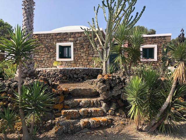 casa indipendente in vendita a Pantelleria