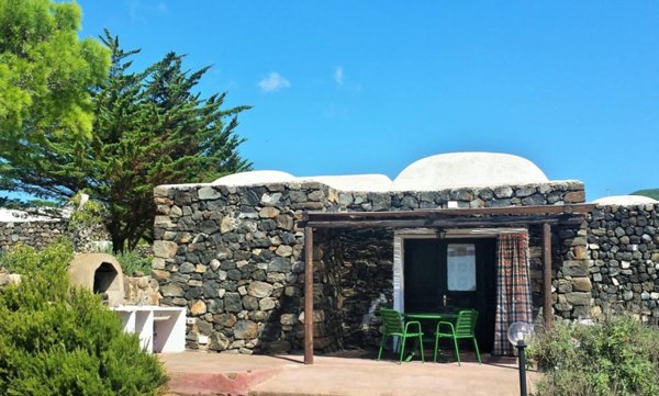 casa indipendente in vendita a Pantelleria
