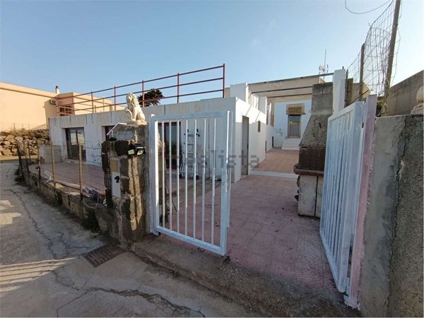 casa indipendente in vendita a Pantelleria in zona Kamma