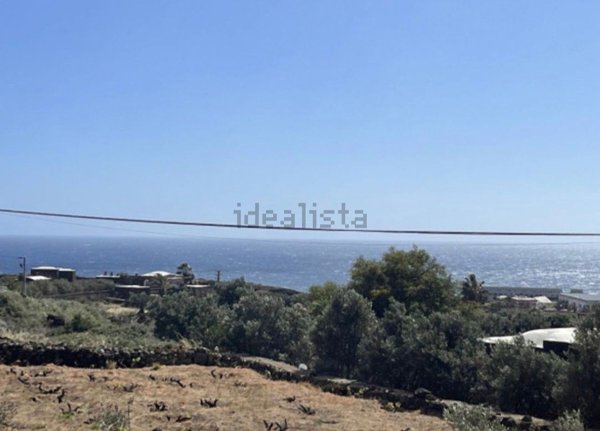 quadrivano in vendita a Pantelleria