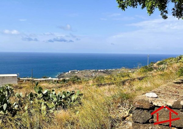 appartamento in vendita a Pantelleria in zona Scauri