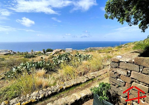 appartamento in vendita a Pantelleria in zona Scauri