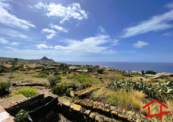 appartamento in vendita a Pantelleria in zona Scauri