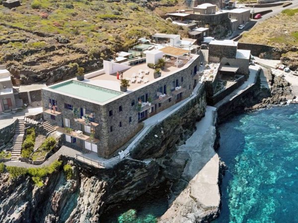 intera palazzina in vendita a Pantelleria