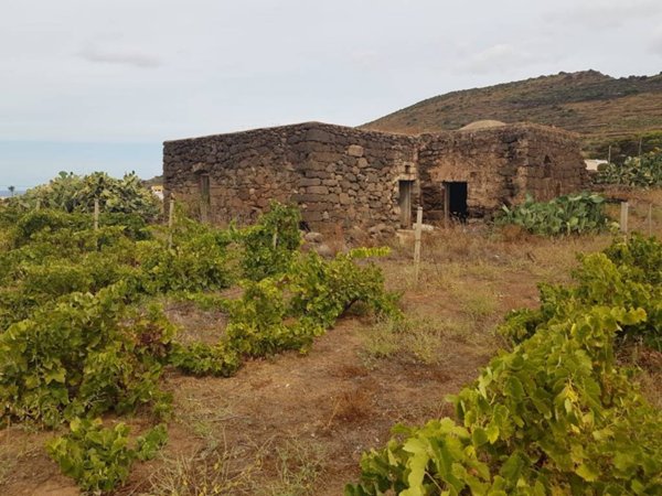 casa indipendente in vendita a Pantelleria in zona Scauri