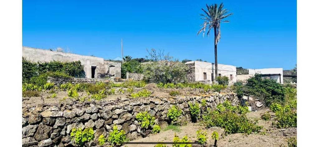 casa indipendente in vendita a Pantelleria in zona Gadir