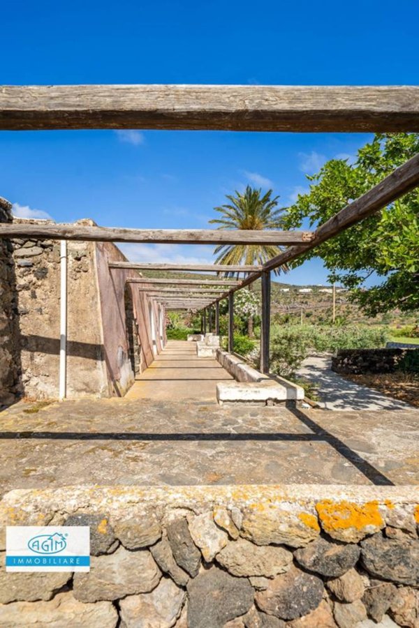 casa indipendente in vendita a Pantelleria in zona Bugeber