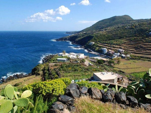casa indipendente in vendita a Pantelleria in zona Scauri