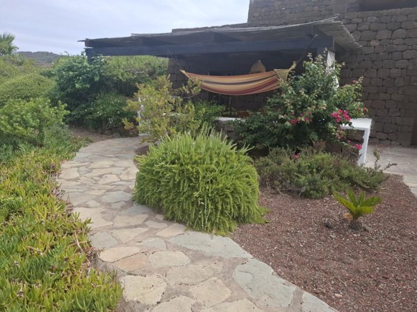 casa indipendente in vendita a Pantelleria