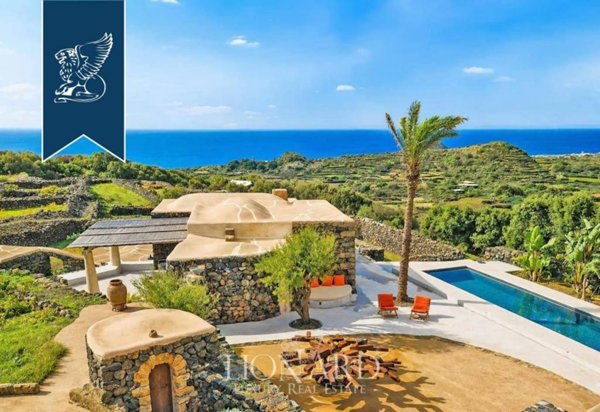 casa indipendente in vendita a Pantelleria in zona Scauri