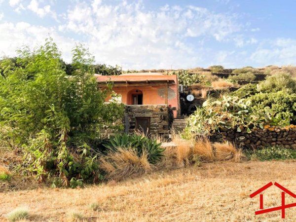 appartamento in vendita a Pantelleria in zona Scauri Basso