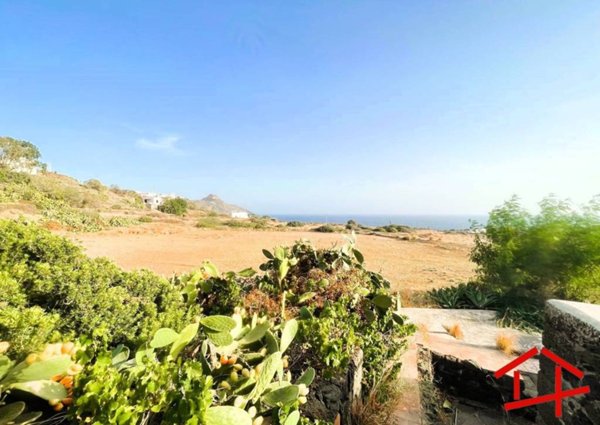appartamento in vendita a Pantelleria in zona Scauri Basso
