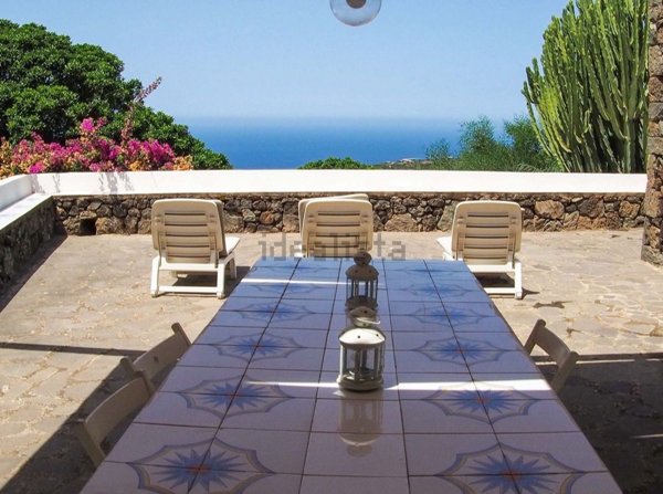 quadrivano in vendita a Pantelleria in zona Reckhale