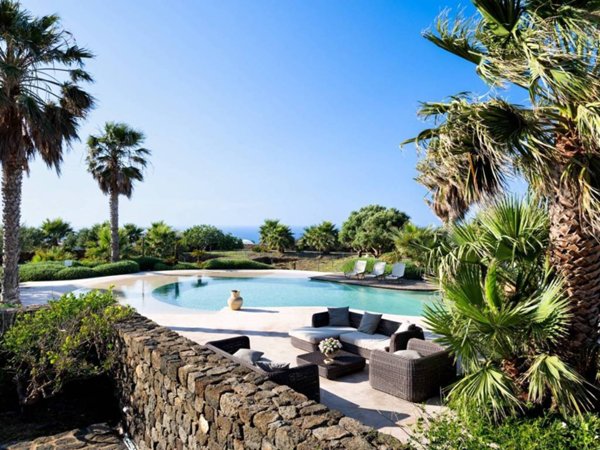 intera palazzina in vendita a Pantelleria
